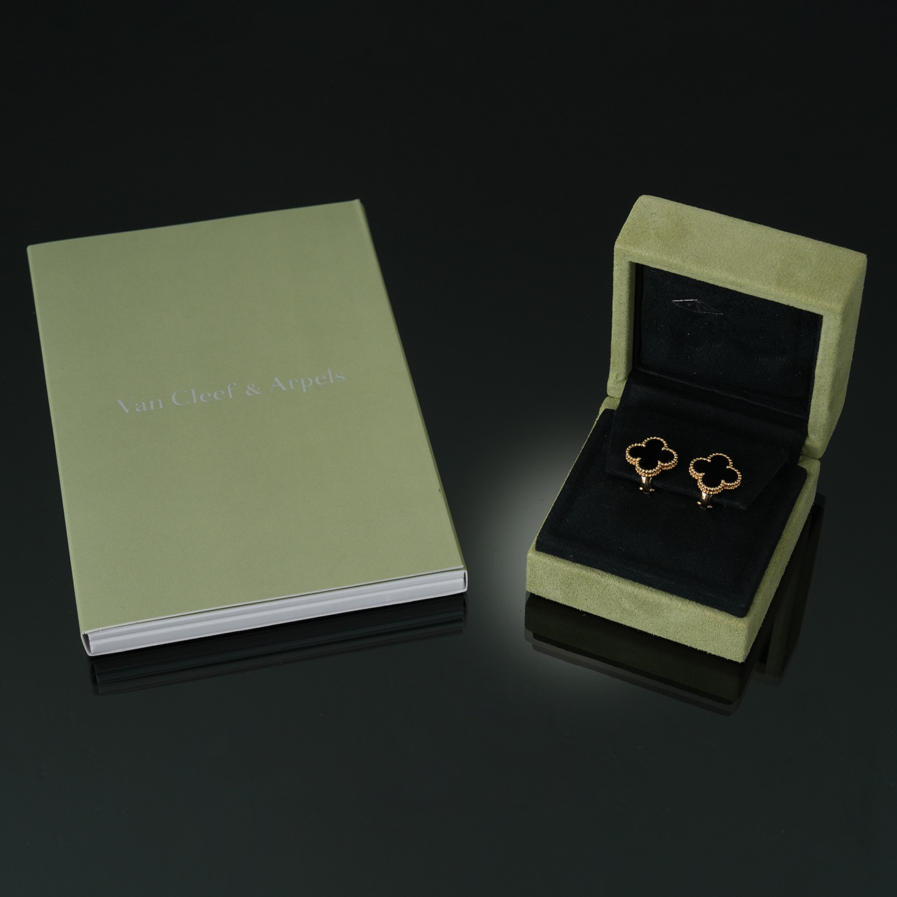 Van Cleef & Arpels(USED)반클리프앤아펠 빈티지 알함브라 이어링 오닉스